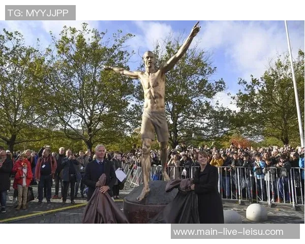 伊布谈竞争对手:专注自我提升让他人主动关注我 伊布谈竞争对手:专注自我提升让他人主动关注我