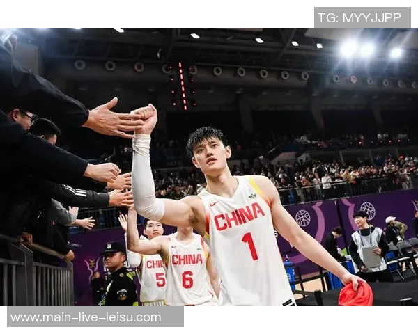 曾凡博回顾三年成长历程期待再次挑战NBA舞台 曾凡博回顾三年成长历程期待再次挑战NBA舞台