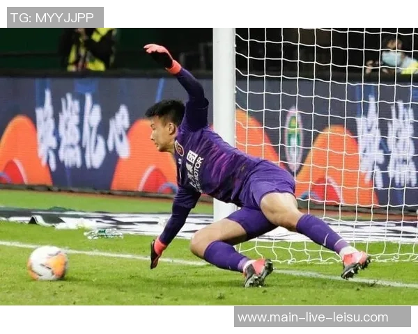 海港意外失球陈威扑救失误傅欢自摆乌龙陷入被动局面 海港意外失球陈威扑救失误傅欢自摆乌龙陷入被动局面