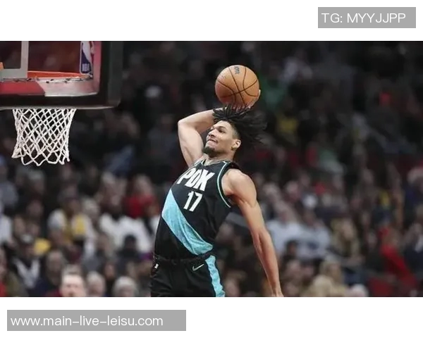 美媒称杨瀚森逐渐融入球队与夏普默契如开拓者的申京与阿门 美媒称杨瀚森逐渐融入球队与夏普默契如开拓者的申京与阿门