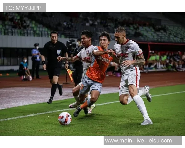 齐奥尔科夫斯基对被替换不满认为首个失球责任在自己 齐奥尔科夫斯基对被替换不满认为首个失球责任在自己