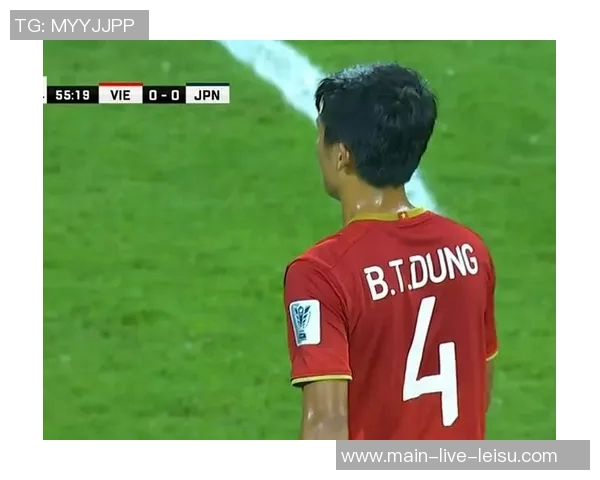 前裁判解析廷伯点球争议：身体接触延续至禁区上半身犯规更易被识别