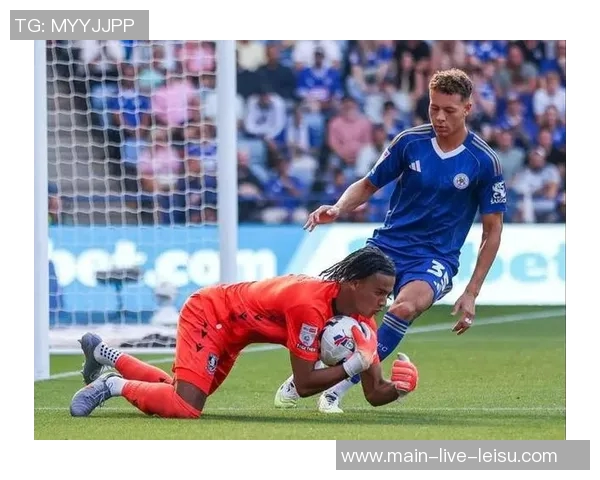 谢周三遭遇重创英冠扣12分陷入降级危机球队历史首次破产 谢周三遭遇重创英冠扣12分陷入降级危机球队历史首次破产